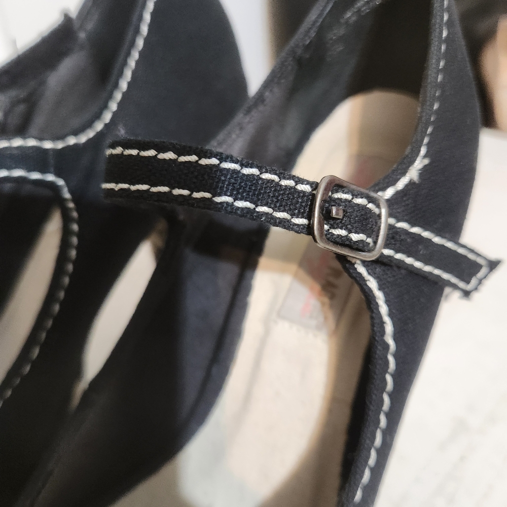 American Rag Black and Tan Platform Heels - Picture 14 of 14